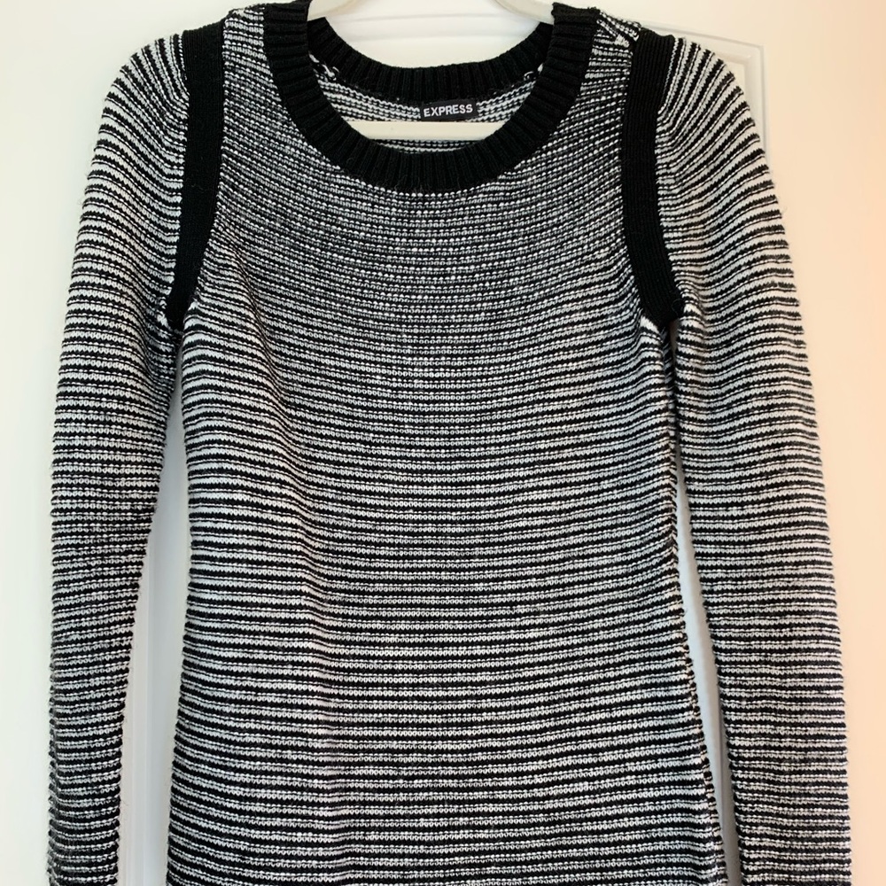 Long Sleeved Knit Mini Dress XS